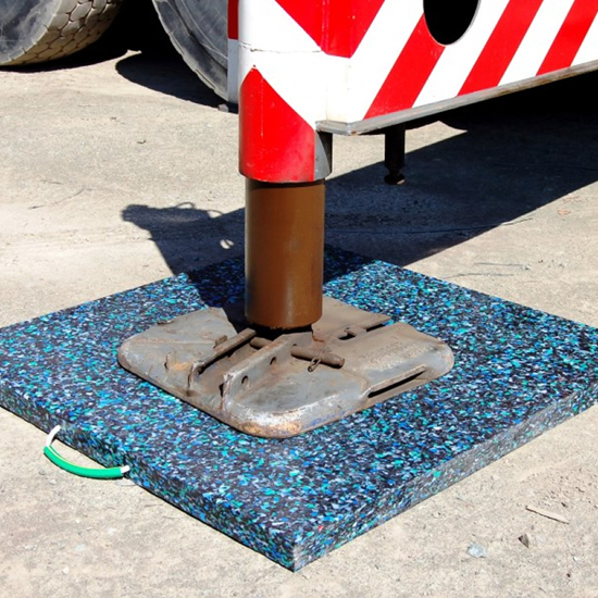 Outrigger Pad 12000kg 400x400x40mm Blue Confetti Square Equipment